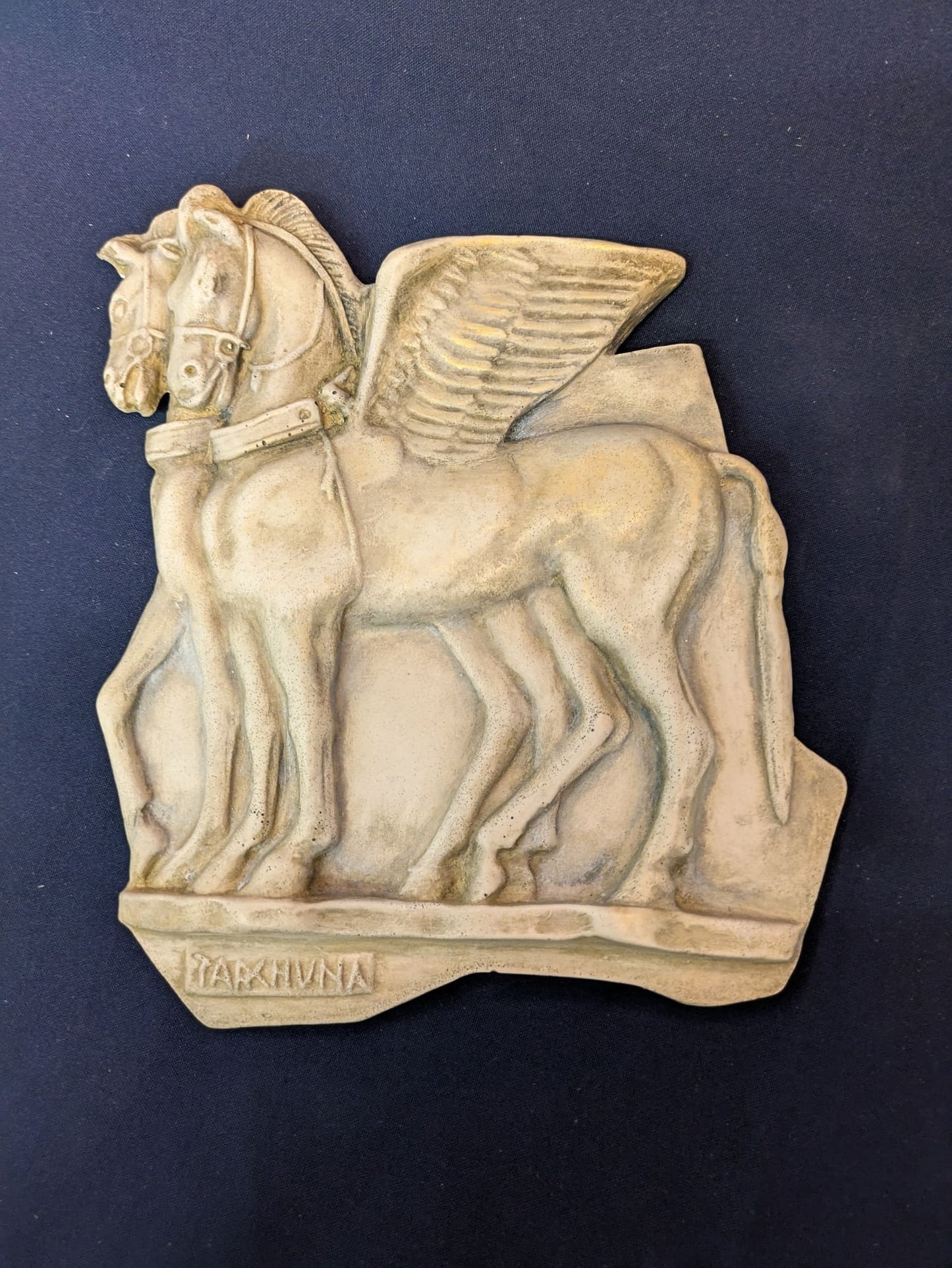 Chevaux de Tarquinia (grand) – Gris-blanc
