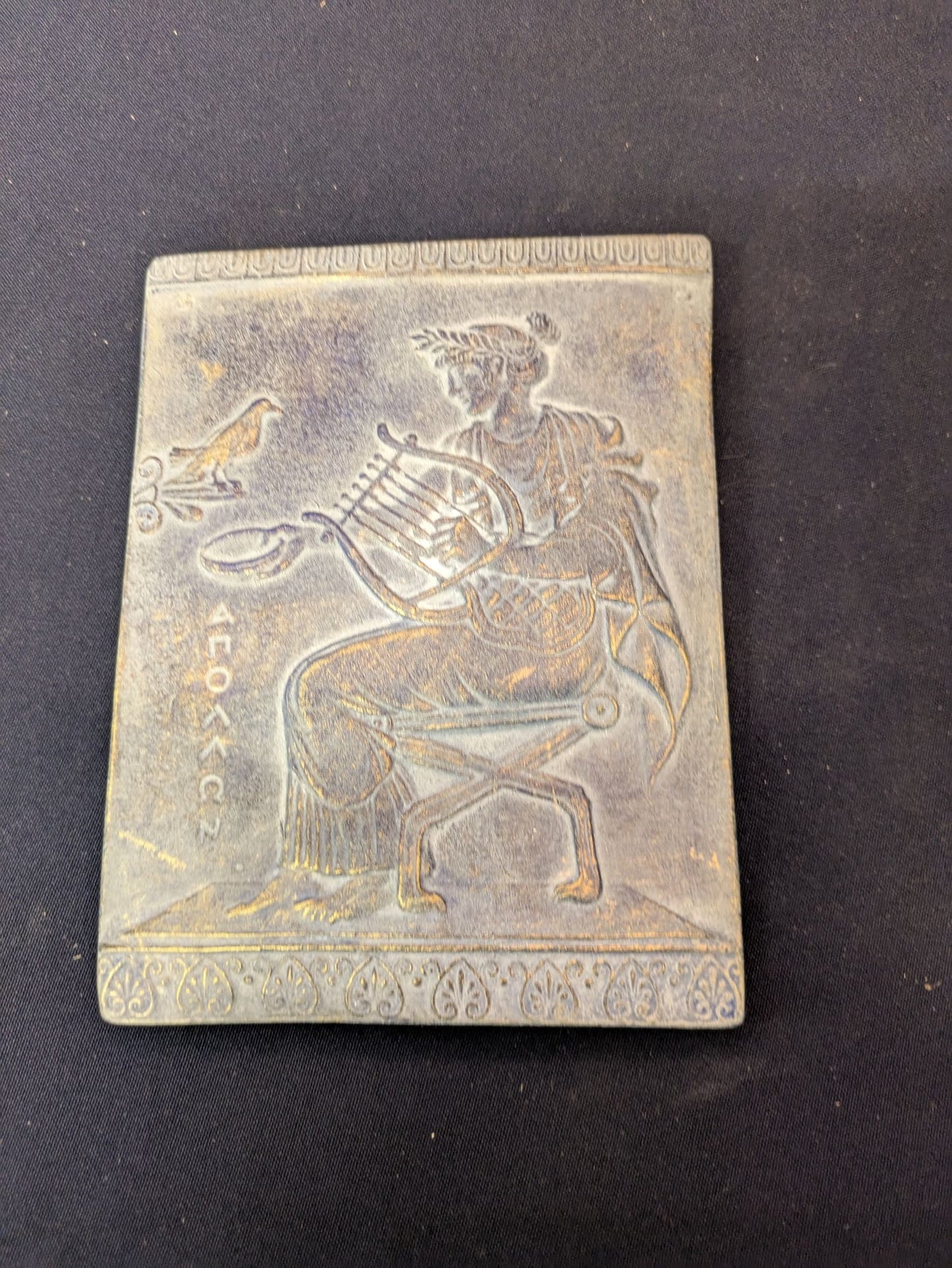 Apollon – Bleu, finition gris et doré