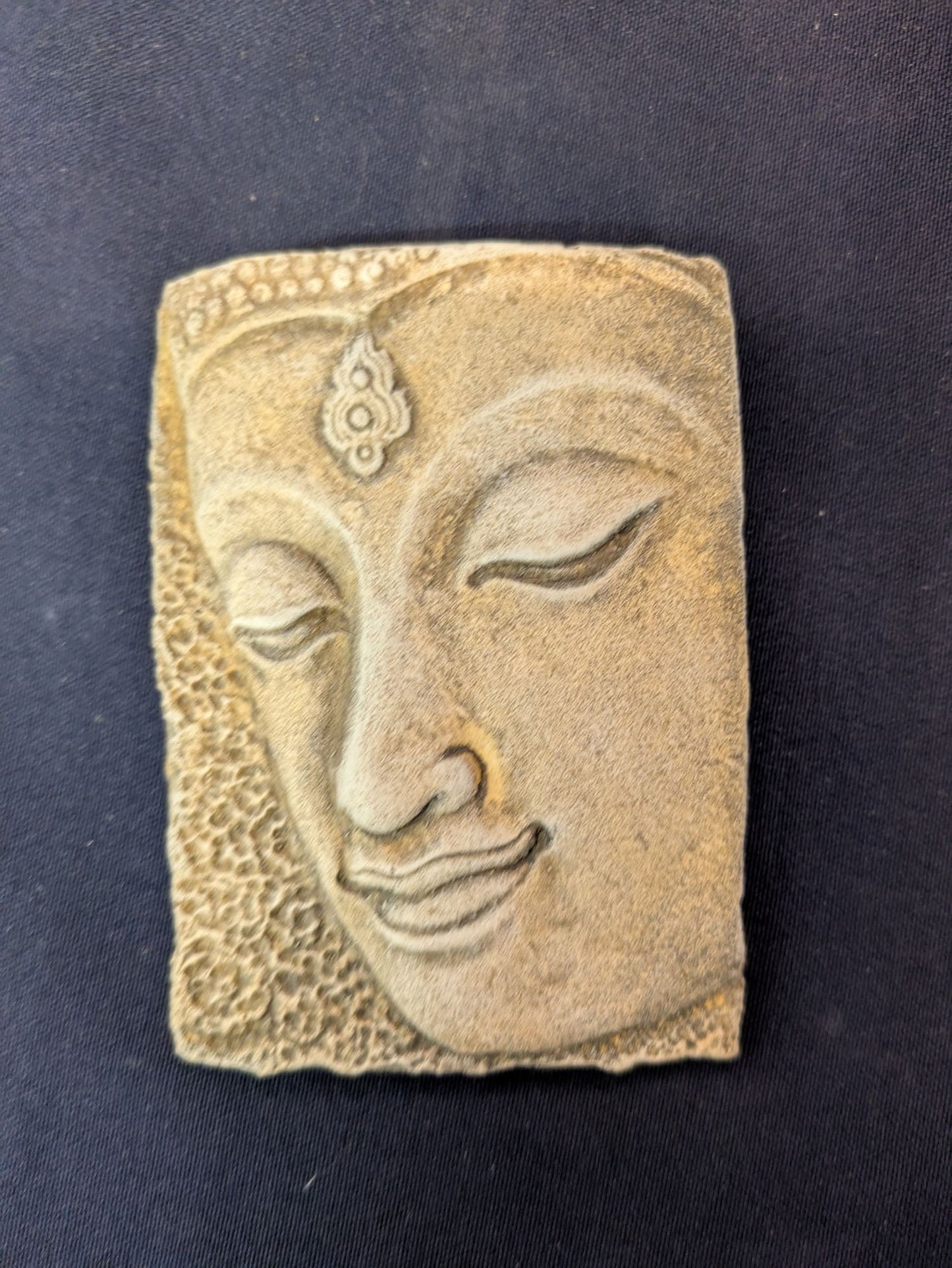 Bouddha plaquette – Beige, finition brun