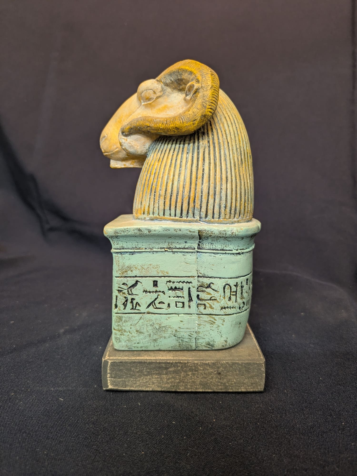 Amon – Vert et ocre – vue A