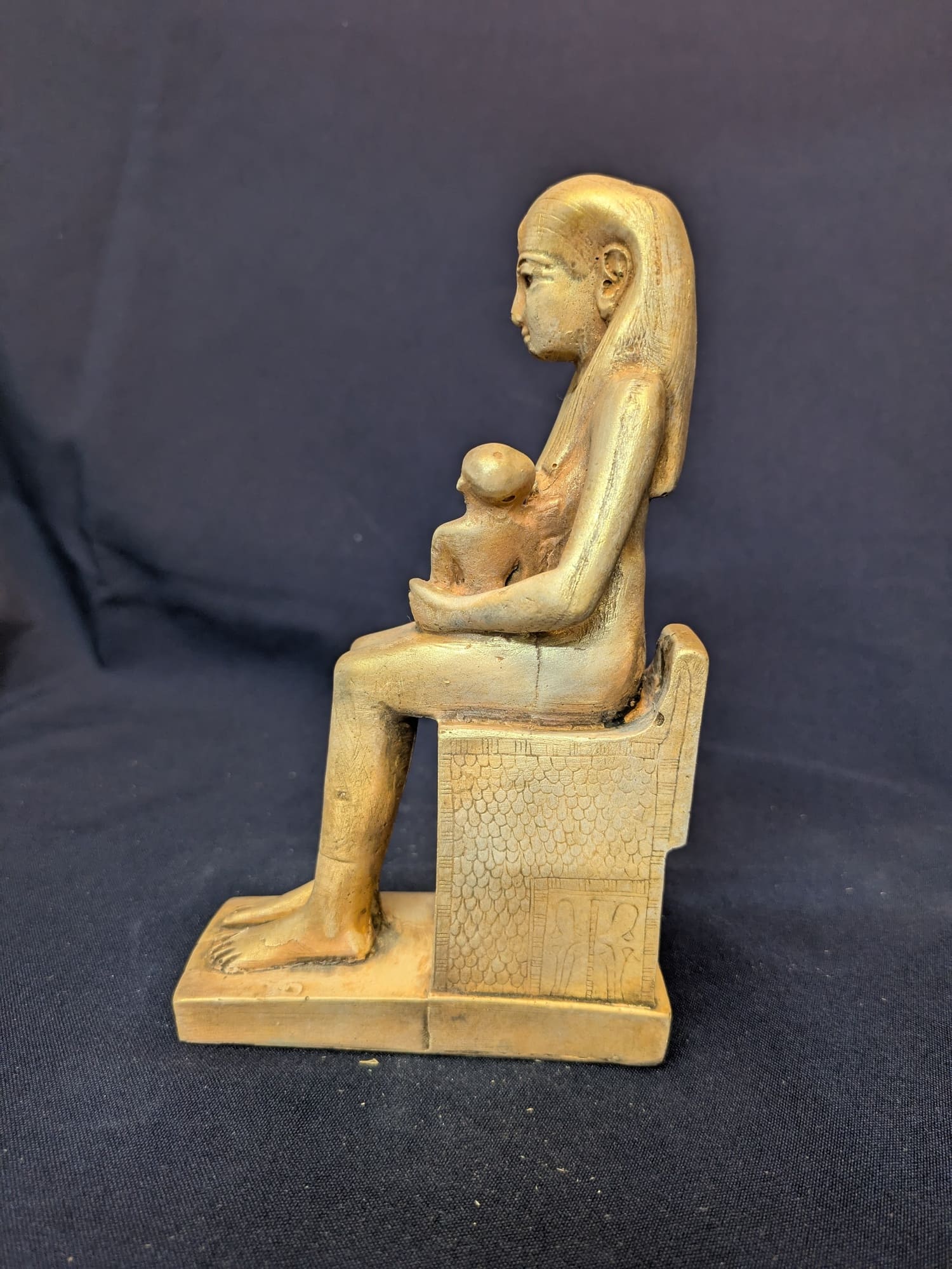 Isis et Horus – Beige-rosé – vue A