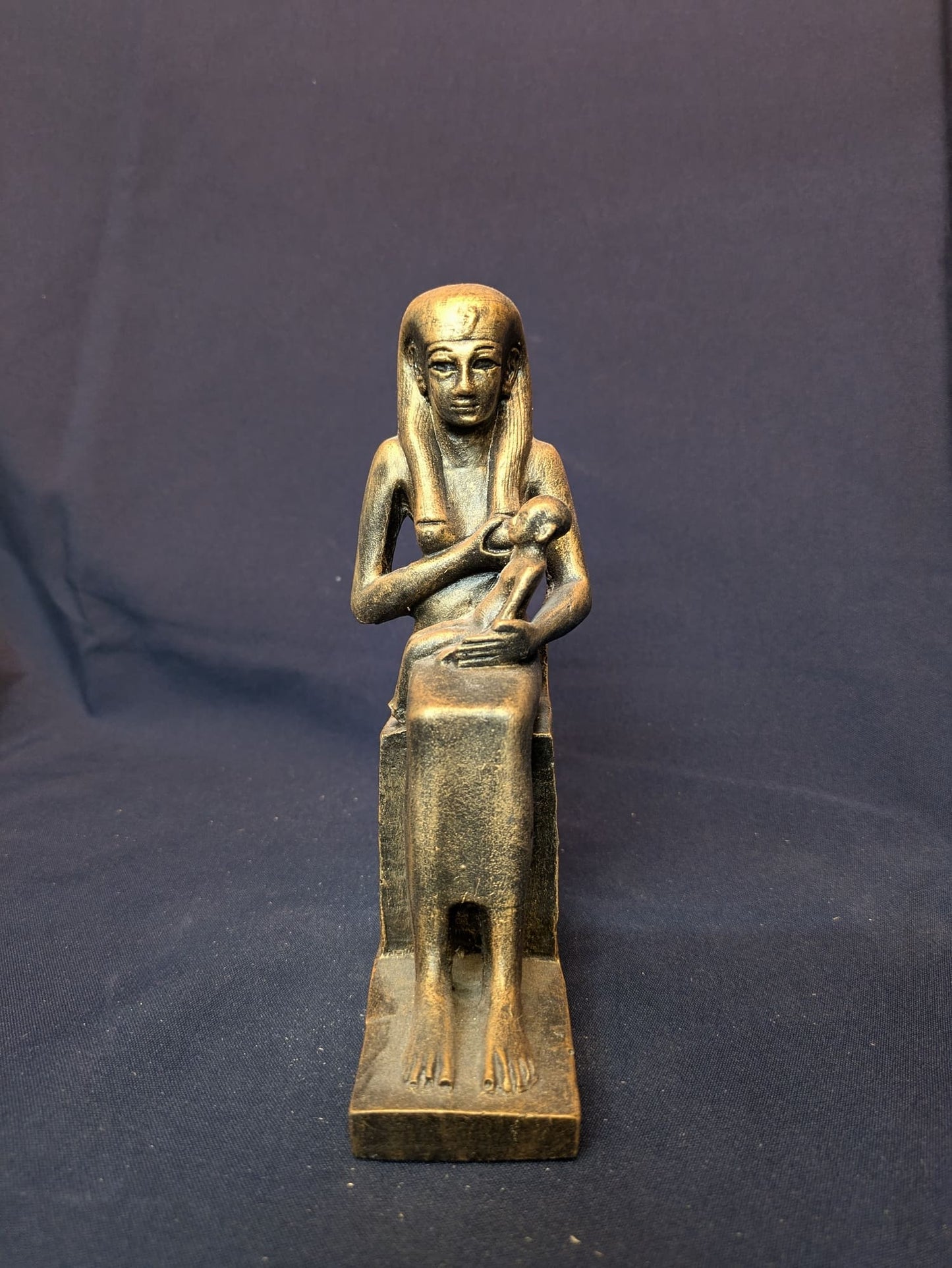 Isis et Horus – Or antique