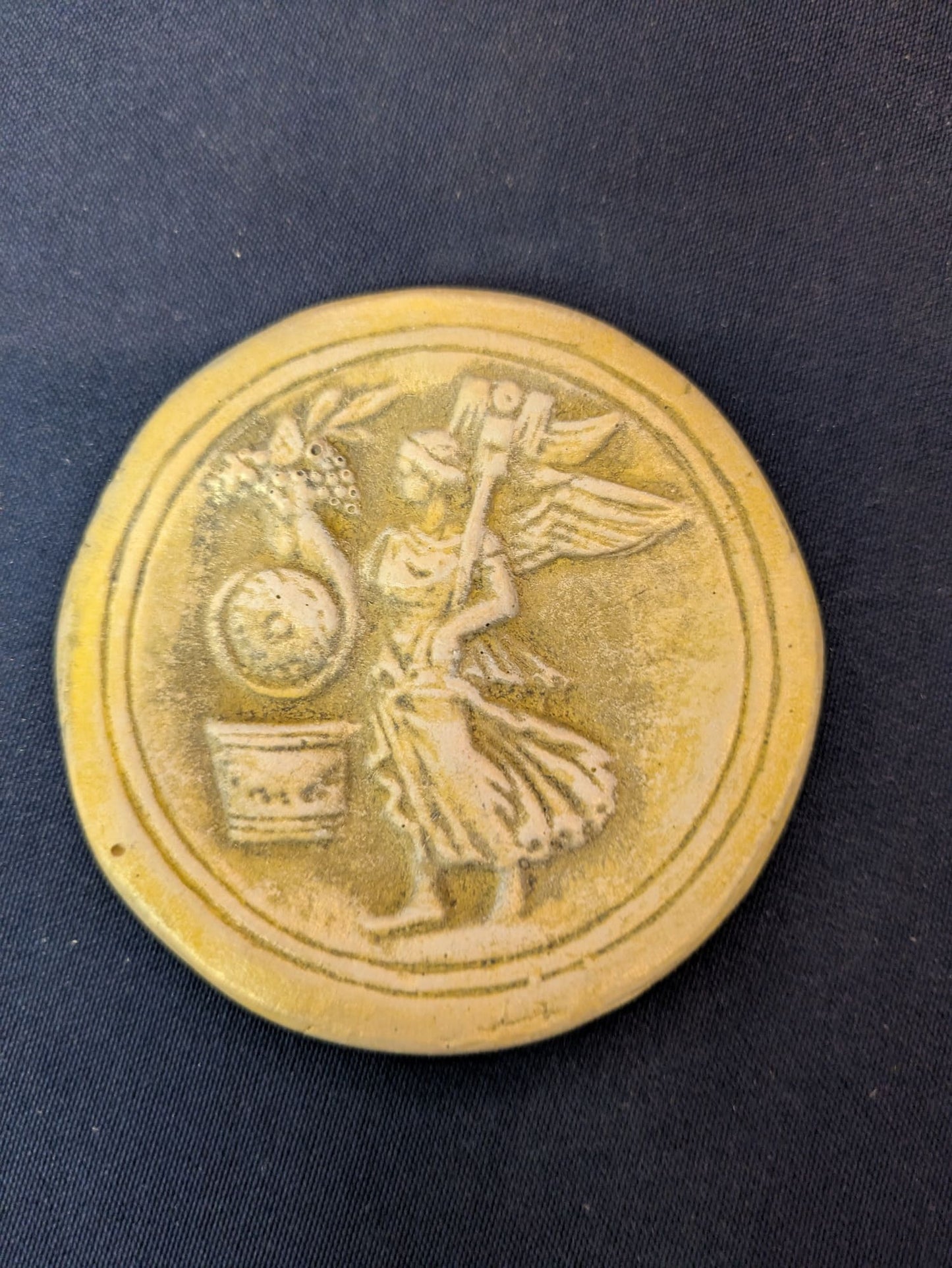 Victoire de Rome (aimanté) – Beige-doré