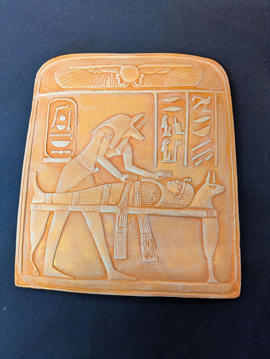 Anubis et la scène de la momification – Beige-rosé
