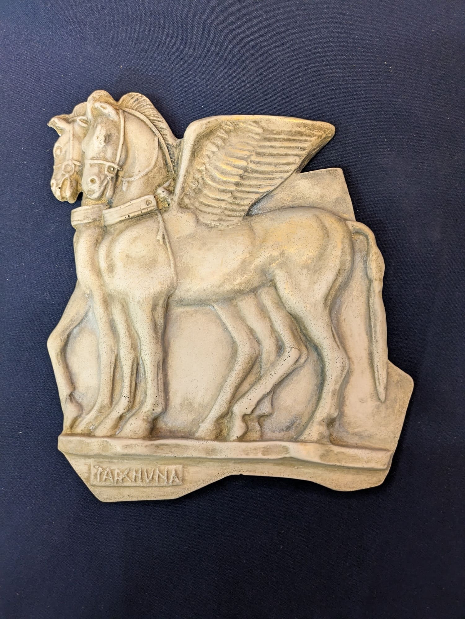 Chevaux de Tarquinia (grand) – Gris-blanc