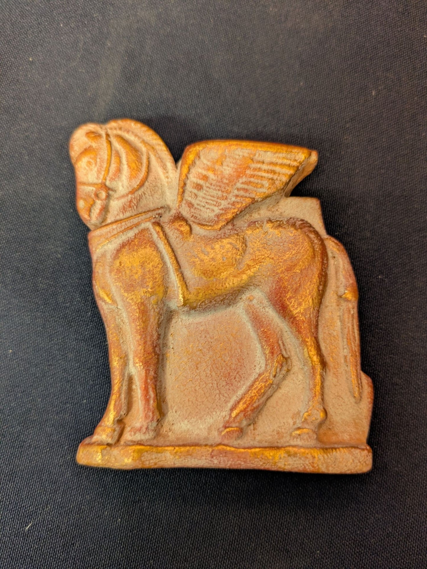 Chevaux de Tarquinia (petit) – Cuivre, finition doré léger
