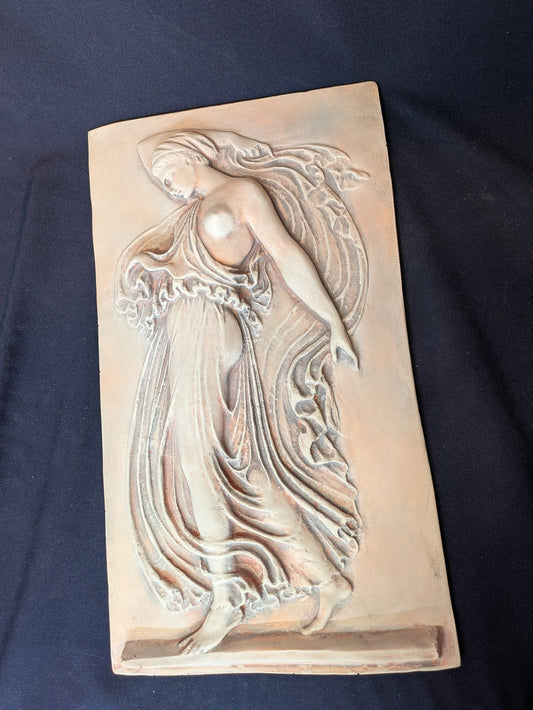 Ménade – Beige-doré, finition gris clair