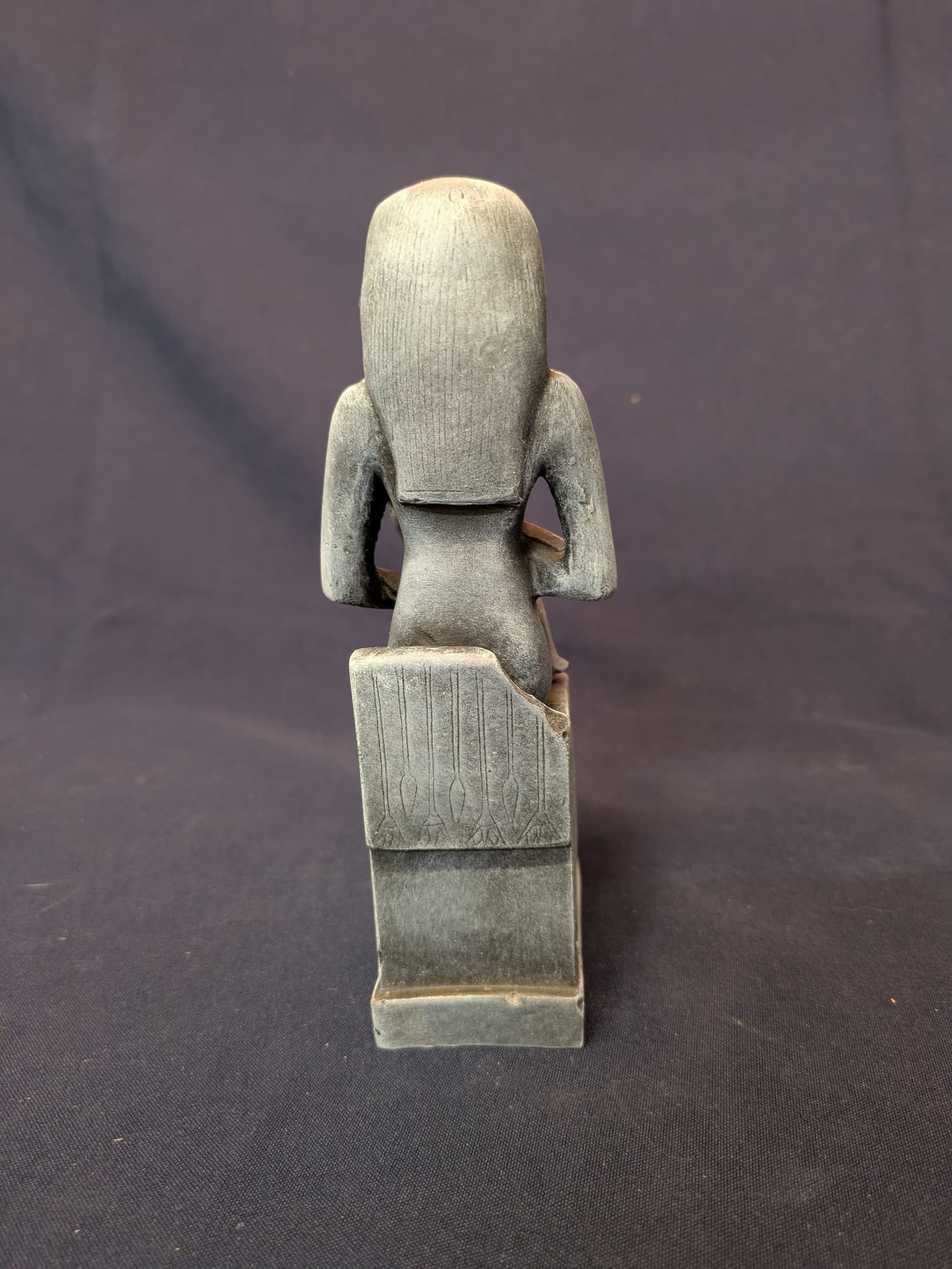 Isis et Horus – Noir, finition gris clair – vue B